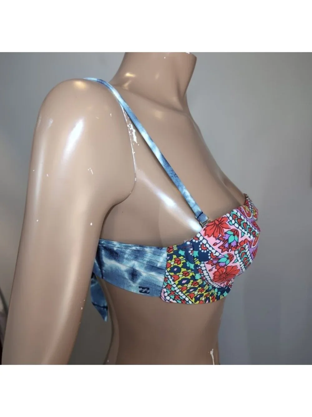Billabong Floral Print Underwire Bikini Top Vibrant Tie Dye Bohemian Beachwear